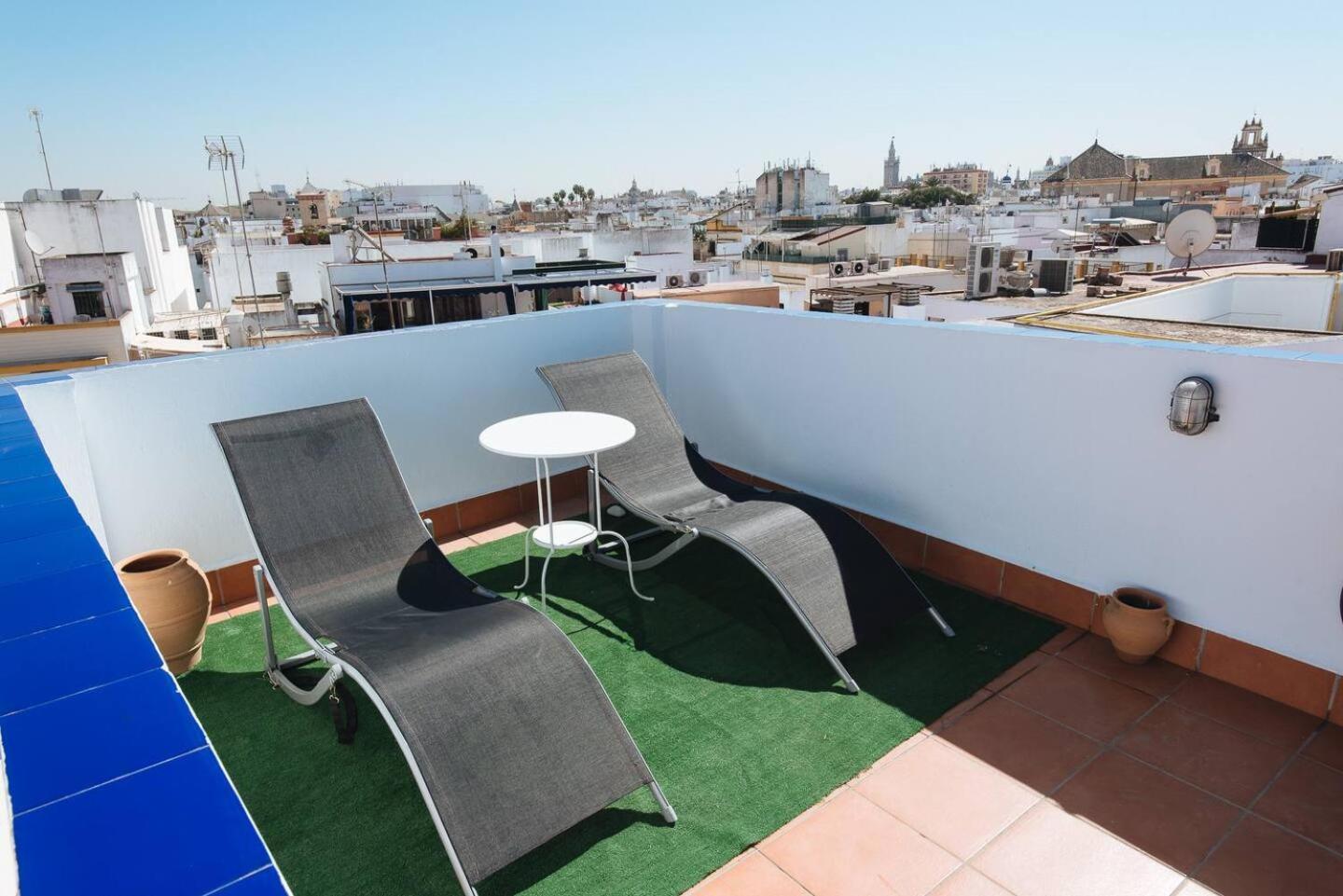 Monkeys Darsena Penthouse